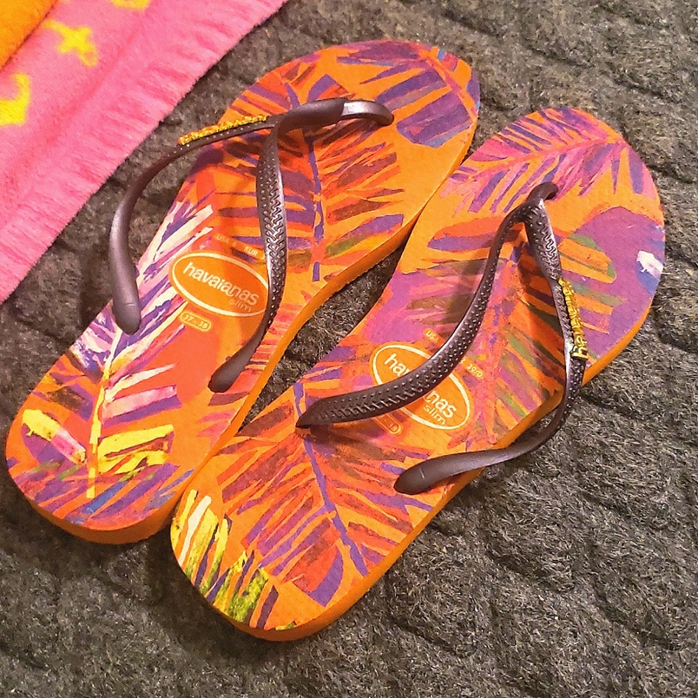 Havaianas slim women's size 6 orange slippers with purple palm design and straps